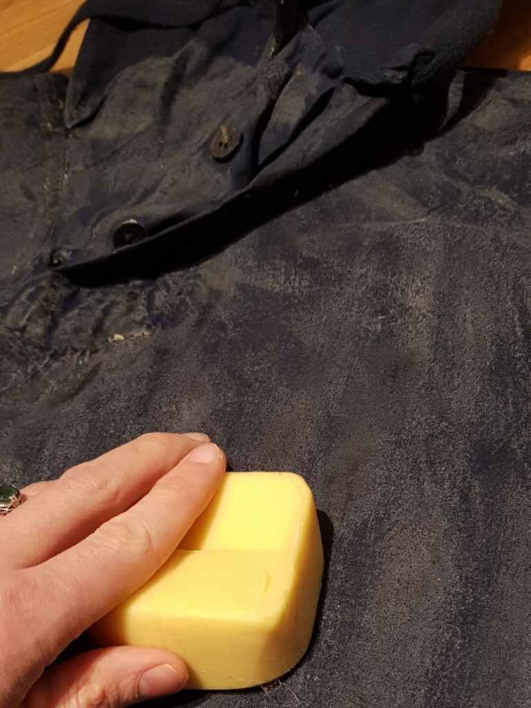 Making Waterproofing Wax – Vintage Karolina